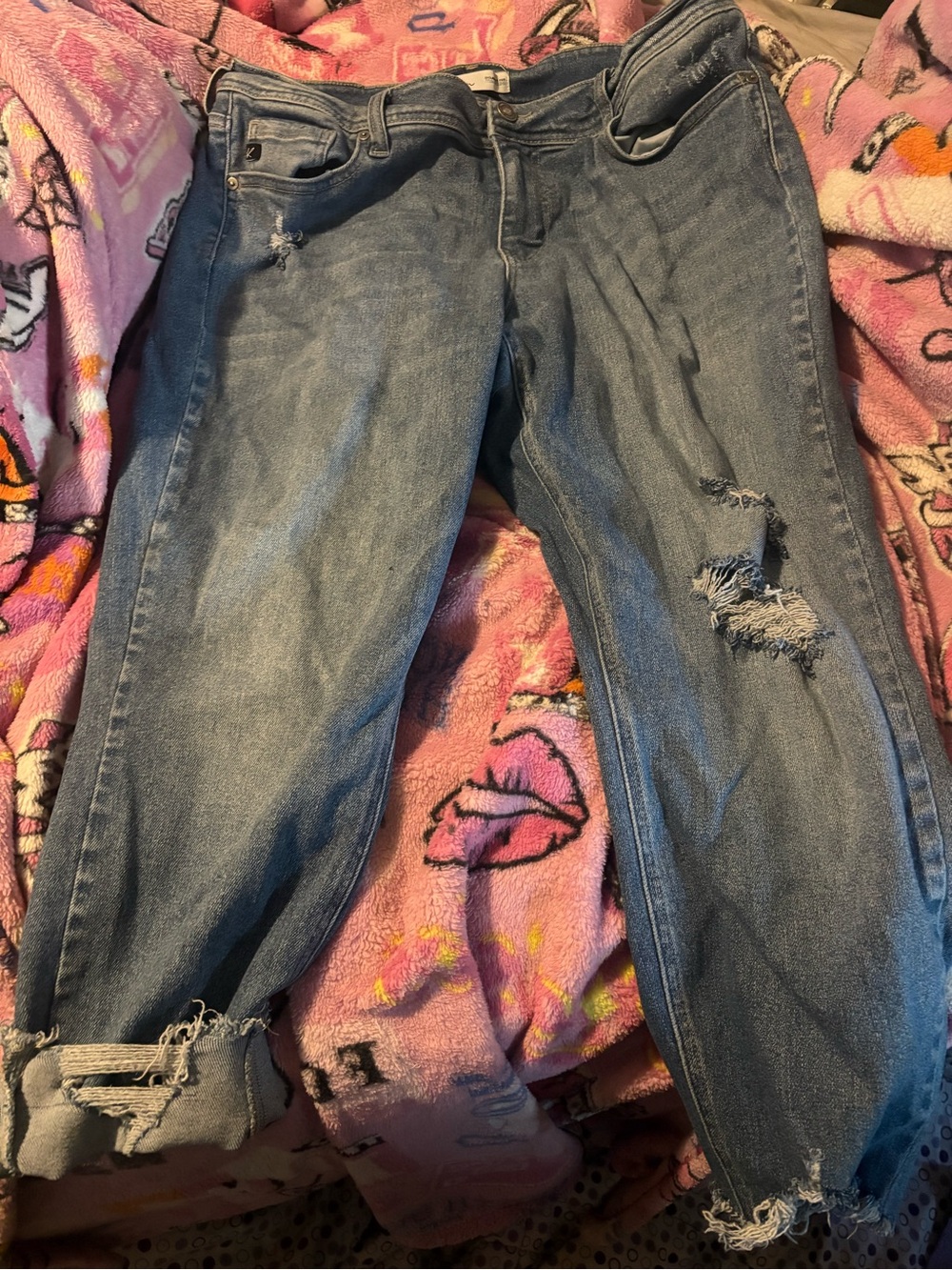 KanCan Distressed Light Blue Cropped Jeans